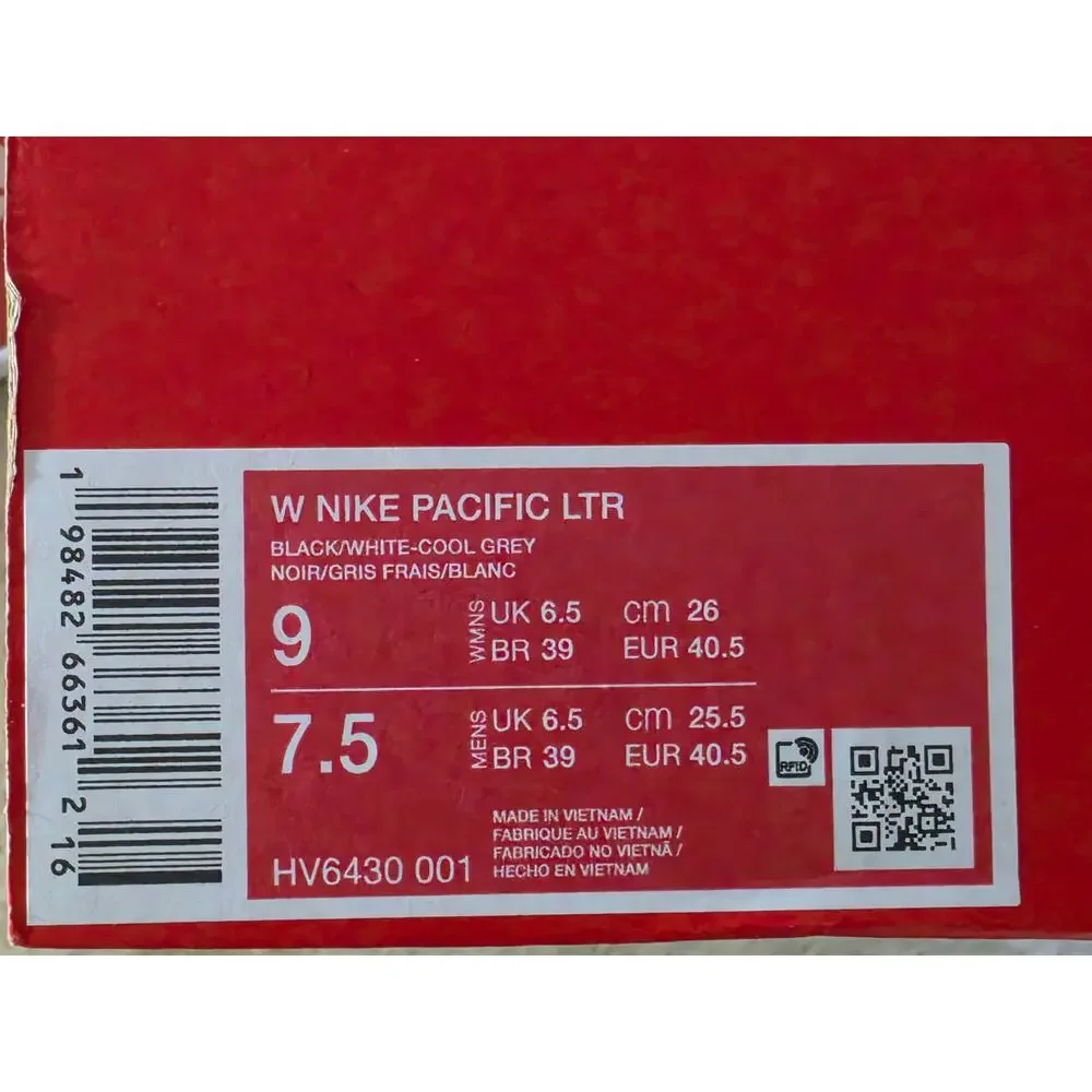 Nike clean modern